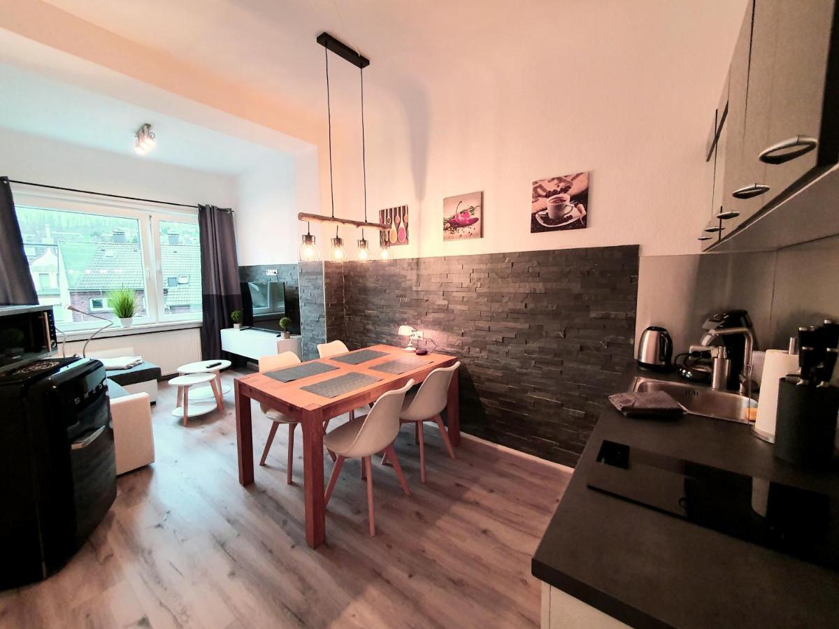 Moderne Wohlfuehloase Zentral In Seenaehe - Pillow Menu, 2 Stk 55" Smart Tvs, Netflix, Disneyplus Uvm Wetter  Exterior photo